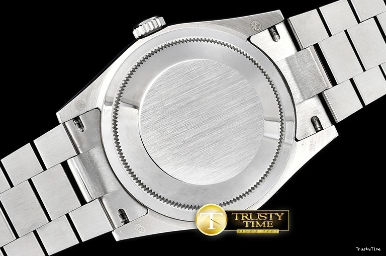 0403 RDD0214C – DayDate 36mm Classic 685